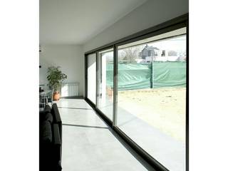 CASA C1, Llorca Durá Arquitectos Llorca Durá Arquitectos 现代客厅設計點子、靈感 & 圖片 玻璃