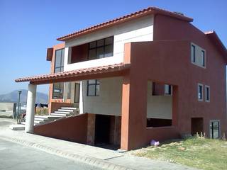 RESIDENCIA EN INTERLOMAS, CESAR MONCADA SALAZAR (L2M ARQUITECTOS S DE RL DE CV) CESAR MONCADA SALAZAR (L2M ARQUITECTOS S DE RL DE CV) Modern houses