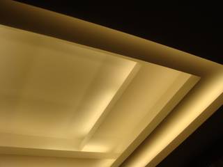 LAYERED FALSE CEILING Rich & Aki Modern style bedroom