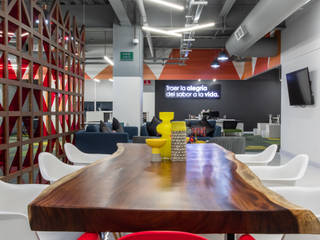 Guacamole: Recepción y sala de espera, Soma & Croma Soma & Croma Commercial spaces Solid Wood Multicolored