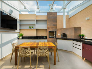 LAM Arquitetura | Interiores Modern balcony, veranda & terrace