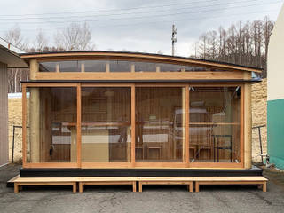 Karamatsu Container, 遠野未来建築事務所 / Tono Mirai architects 遠野未来建築事務所 / Tono Mirai architects Prefabricated Home Wood Wood effect