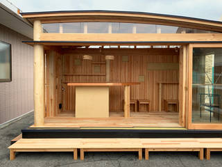 Karamatsu Container, 遠野未来建築事務所 / Tono Mirai architects 遠野未来建築事務所 / Tono Mirai architects منزل جاهز للتركيب خشب Wood effect