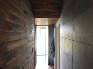 Case Study House #41, NASU CLUB NASU CLUB Couloir, entrée, escaliers originaux Tuiles