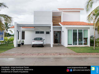 Casa Alejandra, Excelencia en Diseño Excelencia en Diseño Casas estilo moderno: ideas, arquitectura e imágenes Blanco