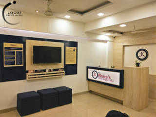 Dr Khare's Plastic Surgery Centre, Locus Design Works Locus Design Works Espacios comerciales