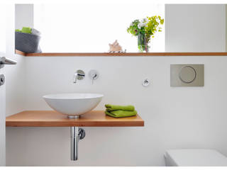 Einfamilienhaus am Starnberger See, Heerwagen Design Consulting Heerwagen Design Consulting Modern bathroom
