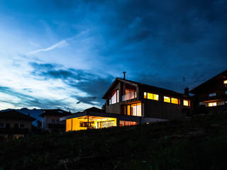 DAS TRANSPARENTE HAUS - Einfamilienhaus in Tirol, SNOW ARCHITEKTUR SNOW ARCHITEKTUR Casas unifamiliares Madera Acabado en madera