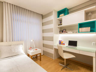 Apartamento Eldorado, Natália Parreira Design de Interiores Natália Parreira Design de Interiores Modern style bedroom