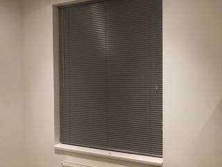 HMO in Stoke on Trent, Moonlite Blinds Moonlite Blinds Quartos modernos