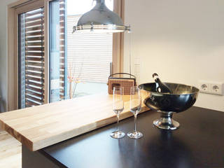 Innenraumgestaltung Einfamilienhaus bei Gießen, Butterfly Home Staging | Interior Design Butterfly Home Staging | Interior Design Cucina moderna Granito