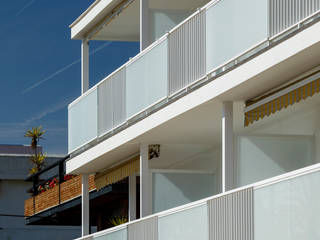 REHABILITACIÓN DE FACHADA EDIFICIO BONANZA - CAMBRILS, 2.17Arquitectura 2.17Arquitectura Casas multifamiliares Concreto reforzado