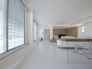 PALAZZETTO VERDI, roberto sarda architetto roberto sarda architetto モダンデザインの リビング