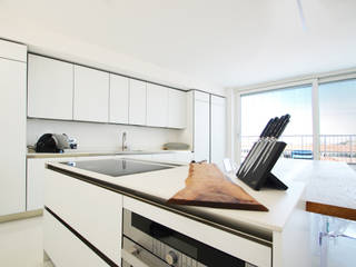 PALAZZETTO VERDI, roberto sarda architetto roberto sarda architetto Modern kitchen