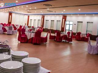 Central Plaza Hotel, Guru Interior & Decorators Guru Interior & Decorators Commercial spaces