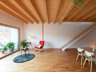 Argentona, COMA Arquitectura COMA Arquitectura Ruang Keluarga Gaya Skandinavia Kayu Wood effect