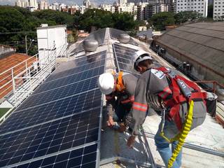Sistema Gerador de Energia Elétrica por Fonte Solar Fotovoltaica Estúdio Fotográfico WBorn São Paulo-SP, Vegasolar Energia Vegasolar Energia Espacios comerciales