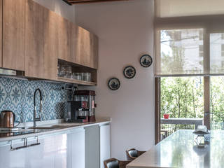 Habilitación Departamento en Vitacura, TRAMA ARQUITECTOS TRAMA ARQUITECTOS Kitchen units