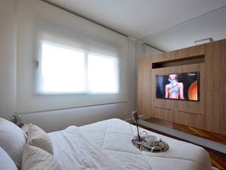 Dormitório Casal, Juliana Damasio Arquitetura Juliana Damasio Arquitetura Small bedroom MDF