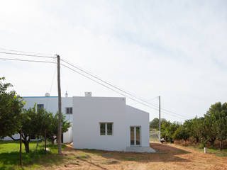 Falfosa House, Faro, AAP - ASSOCIATED ARCHITECTS PARTNERSHIP AAP - ASSOCIATED ARCHITECTS PARTNERSHIP Single family home Bricks