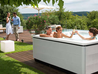 Grillplatz im Garten, SPA Deluxe GmbH - Whirlpools in Senden SPA Deluxe GmbH - Whirlpools in Senden حديقة