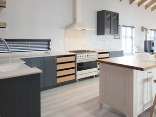 5 on Dagbreek, Crontech Consulting Crontech Consulting Modern Kitchen