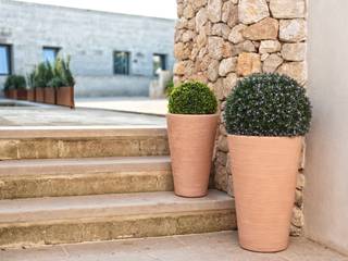 Maceteros decorativos, originales y rústicos con interpretación moderna para todo tipo de jardines y terrazas. Mobiliario led&design JardínJarrones y macetas Plástico