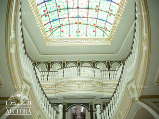 Luxury villa design in Abu Dhabi, Algedra Interior Design Algedra Interior Design Classic corridor, hallway & stairs