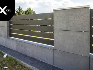 Concretely Black. Nowoczesne ogrodzenia aluminiowe z betonowymi murkami, XCEL Fence XCEL Fence Voortuin