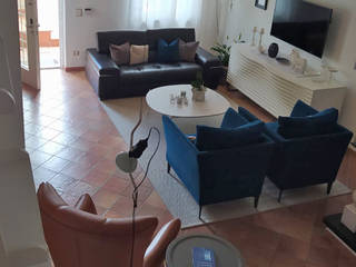 Un’atmosfera Glam dai toni Scandy e Country con accenti di Design , Teresa Romeo Architetto Teresa Romeo Architetto Living room Wood Blue