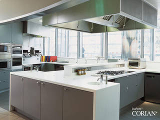 COCINAS INTEGRALES - PROYECTOS RESIDENCIALES, CORIAN ARDECO CORIAN ARDECO Cocinas de estilo moderno Tableros de virutas orientadas