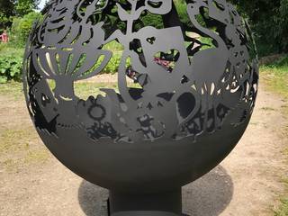 Alice in Wonderland Spherical Fire Pit, Logi Engineering Limited Logi Engineering Limited Classic style garden Iron/Steel