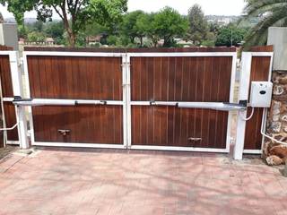 Double Swing Gate Motor Installation, A1 Gate Motor Services A1 Gate Motor Services Double Garage