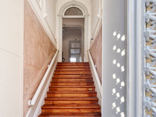 MARLIM Restauração, Atelier d'Arquitetura Lopes da Costa Atelier d'Arquitetura Lopes da Costa Modern Corridor, Hallway and Staircase