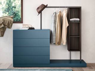 Praktische Novamobili Easy 4 Kommode mit Garderobe, Livarea Livarea Minimalist bedroom Chipboard Blue