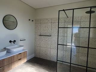 Wilder's View, Protea Heights, Always Summer Design & Decor Always Summer Design & Decor Modern Bathroom