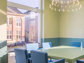 Kantoor Villa Zwolle, ÈMCÉ interior architecture ÈMCÉ interior architecture オフィススペース＆店 緑