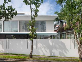 Eave House, ming architects ming architects Casas modernas