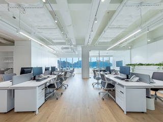 An All-White Minimalism - Hong Kong, Grande Interior Design Grande Interior Design مساحات تجارية
