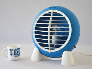 Lampe bleue design vintage upcycling Calor Congo, ArtJL ArtJL モダンデザインの リビング 鉄/鋼