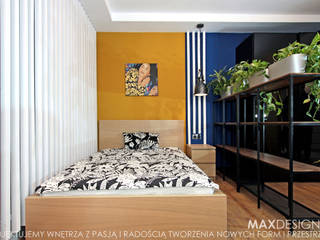 Filmowe mieszkanie pod wynajem, MAXDESIGNER MAXDESIGNER Modern style bedroom Wood Wood effect