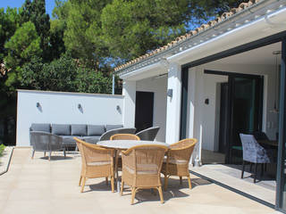 Casa en Costa de la Calma en Calviá, Mallorca, Pedro Bestard | Arquitecto Pedro Bestard | Arquitecto Balcones y terrazas de estilo moderno