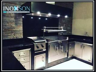 COCINA EXTERIOR, INOXSON MUEBLES INOXIDABLES INOXSON MUEBLES INOXIDABLES クラシカルな 庭