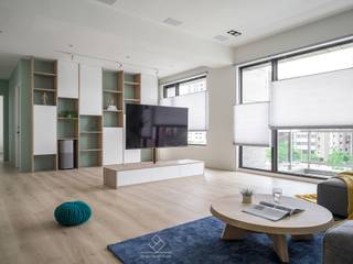 飛．揚《大濟臻品花園》, 極簡室內設計 Simple Design Studio 極簡室內設計 Simple Design Studio Living room