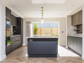 Sophisticated Luxury in Canford Cliffs, Poole, GILD Interior Studio GILD Interior Studio Built-in kitchens