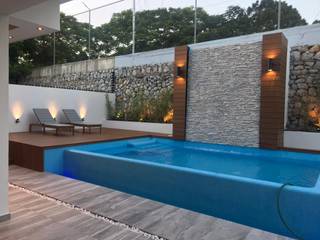 Alberca con tabla WPC , Tek Products Monterrey Tek Products Monterrey Giardino con piscina PVC