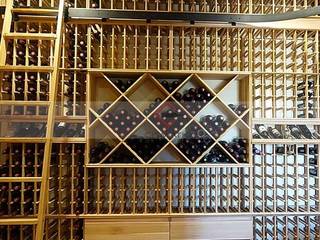 Island wine racking design for the wine collector, CieMatic CieMatic ワインセラー