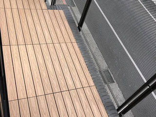 清新優雅風格的陽台-楓木色快組地板, 新綠境實業有限公司 新綠境實業有限公司 Balcony Wood-Plastic Composite