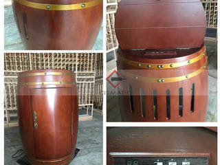 Restaurant walnut barrels wine cellar barrel, CieMatic CieMatic モダンデザインの ワインセラー
