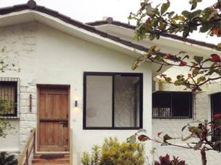 Bungalow 89 A weekend home at Lonavala , Ashleys Ashleys Mediterranean style houses Stone White